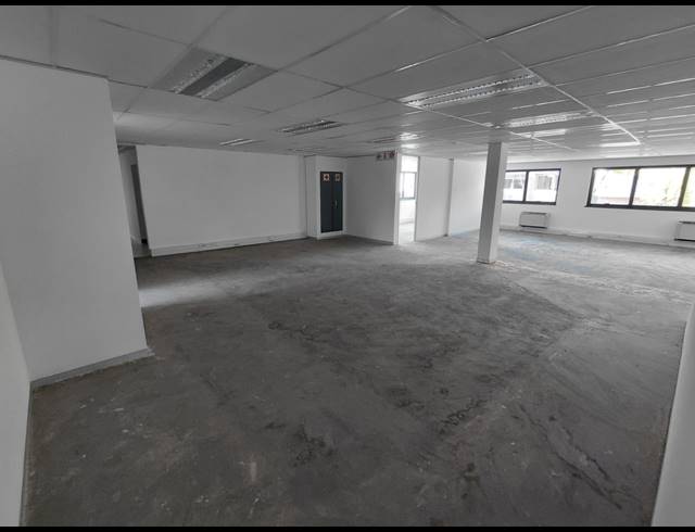 484M² OFFICE TO LET IN RANDJESPARK
